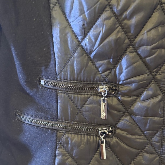 Elegant Black Quilted Women's Puffer Jacket - Picture 6 of 10